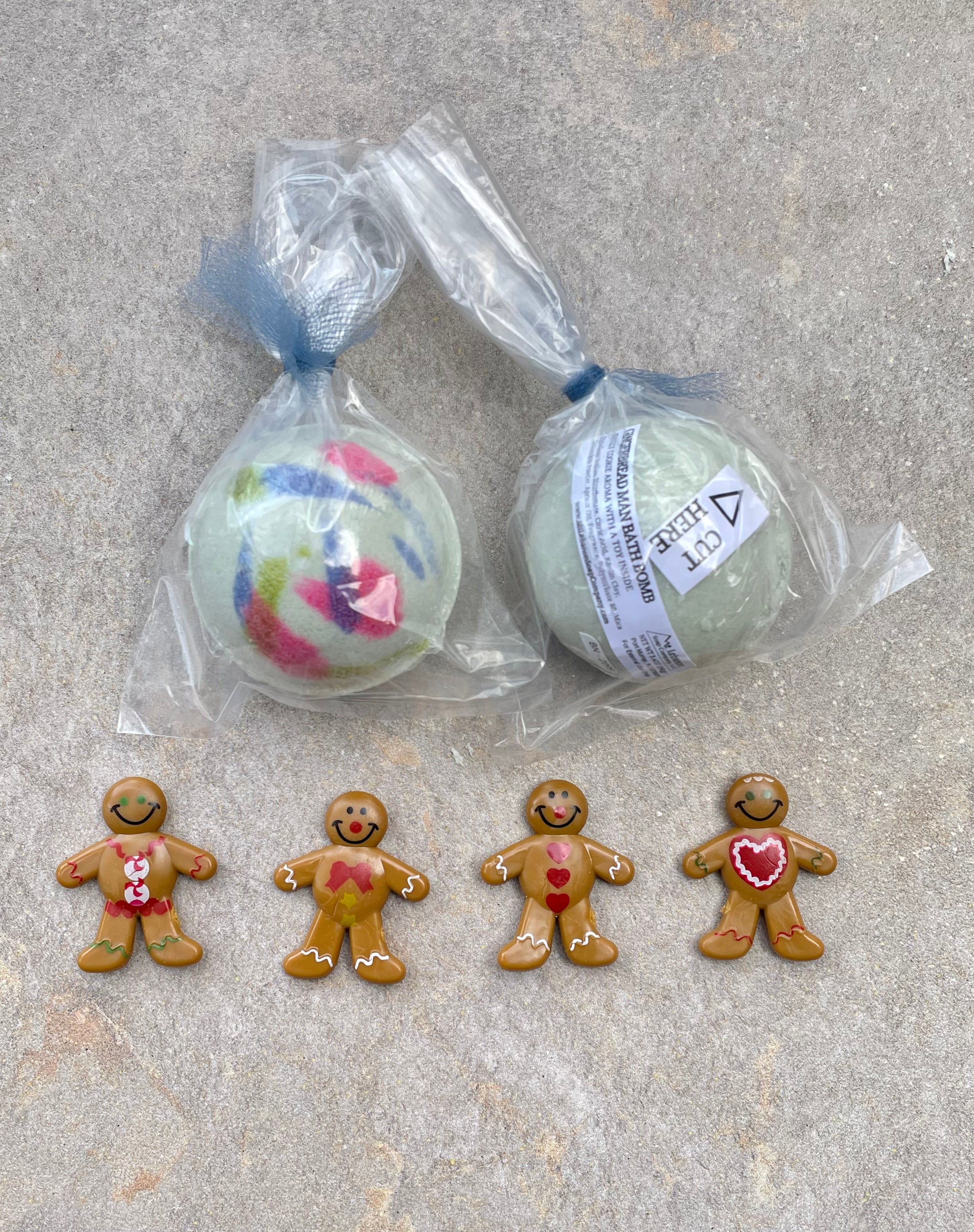 Gingerbread Man Bath Bomb - Toy Inside